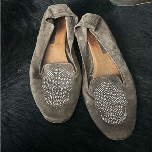 Vero Cuoio Brown Loafers with Skull Design